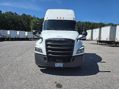 Used 2019 Freightliner Cascadia Detroit DD15AT Semi Truck with Sleeper Cab for sale #718152 - photo 2