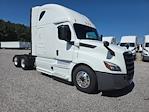 Used 2019 Freightliner Cascadia Detroit DD15AT Semi Truck with Sleeper Cab for sale #718152 - photo 1