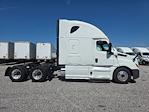 Used 2019 Freightliner Cascadia Detroit DD15AT Semi Truck with Sleeper Cab for sale #718152 - photo 8