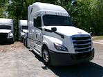 Used 2020 Freightliner Cascadia Detroit DD15AT Semi Truck with Sleeper Cab for sale #718171 - photo 2