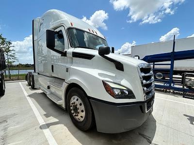 Used 2020 Freightliner Cascadia Detroit DD15AT Semi Truck with Sleeper Cab for sale #718182 - photo 1