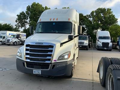 Used 2020 Freightliner Cascadia Detroit DD15AT Semi Truck with Sleeper Cab for sale #718208 - photo 1