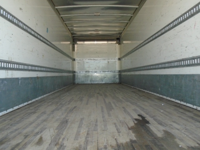 Used 2018 Isuzu FTR - photo 11