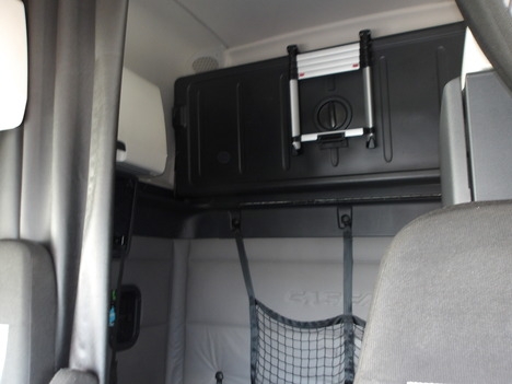 Used 2020 Freightliner Cascadia - photo 12