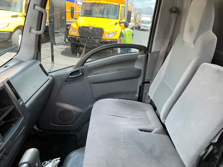 Used 2016 Isuzu NPR - photo 20