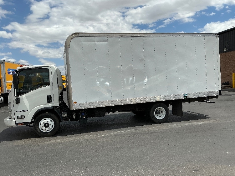 Used 2016 Isuzu NPR - photo 6