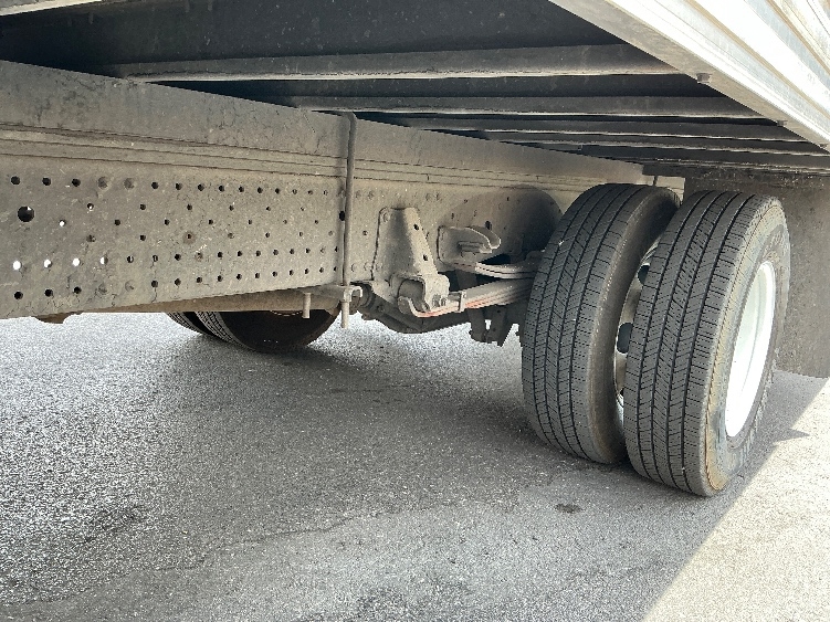 Used 2016 Isuzu NPR - photo 7
