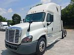 Used 2019 Freightliner Cascadia Detroit DD15AT Semi Truck with Sleeper Cab for sale #718347 - photo 1