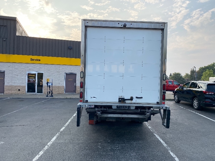 Used 2016 Isuzu NPR-HD - photo 9