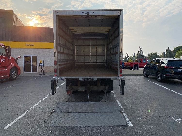 Used 2016 Isuzu NPR-HD - photo 11