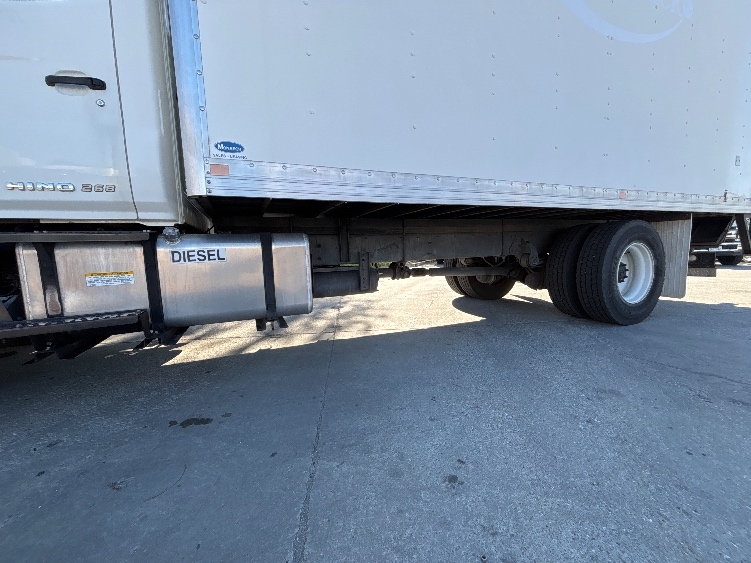 Used 2016 Hino 268A - photo 7