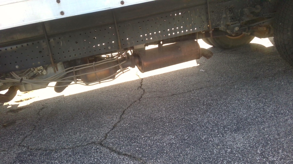 Used 2016 Isuzu NPR - photo 7