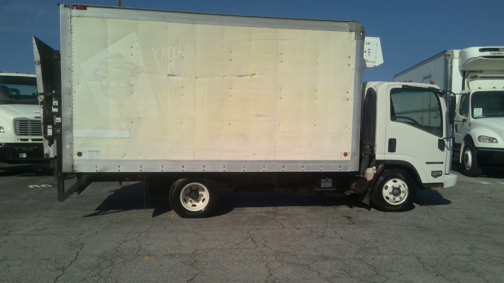 Used 2016 Isuzu NPR - photo 11