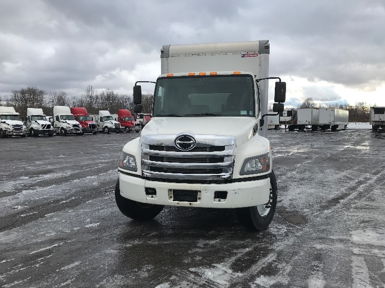 Used 2015 Hino 268A - photo 2