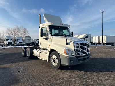 Used 2012 Freightliner Cascadia Detroit DD13 Semi Truck for sale #718540 - photo 1