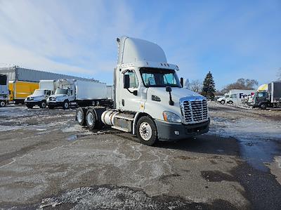 Used 2013 Freightliner Cascadia Cummins X15 Semi Truck for sale #718544 - photo 1