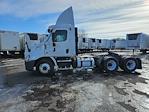 Used 2013 Freightliner Cascadia Cummins X15 Semi Truck for sale #718544 - photo 4