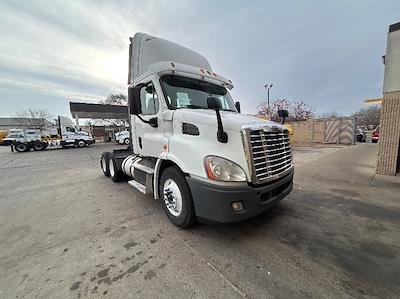 Used 2013 Freightliner Cascadia Cummins ISX12 Semi Truck for sale #718545 - photo 1