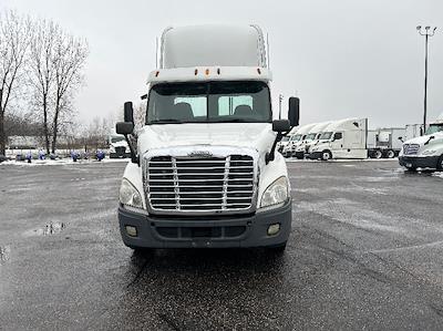 Used 2013 Freightliner Cascadia Cummins ISX12 Semi Truck for sale #718547 - photo 2