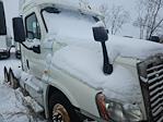 Used 2013 Freightliner Cascadia Detroit DD13 Semi Truck for sale #718549 - photo 1
