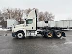 Used 2013 Freightliner Cascadia Detroit DD13 Semi Truck for sale #718550 - photo 4