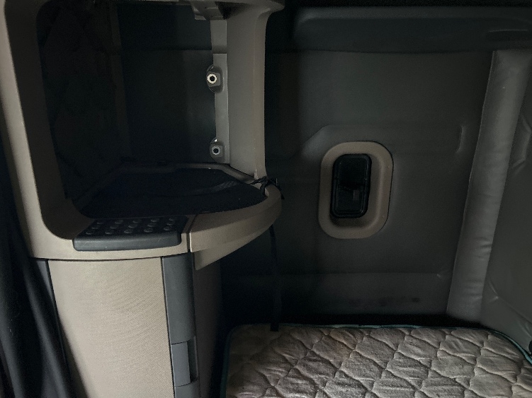 Used 2016 Freightliner Cascadia - photo 19