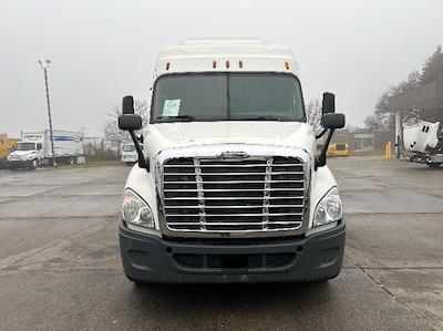 Used 2016 Freightliner Cascadia Detroit DD13 Semi Truck with Sleeper Cab for sale #718556 - photo 2