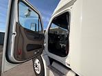 Used 2016 Freightliner Cascadia Detroit DD13 Semi Truck with Sleeper Cab for sale #718557 - photo 9