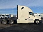 Used 2016 Freightliner Cascadia Detroit DD16 Semi Truck with Sleeper Cab for sale #718559 - photo 8