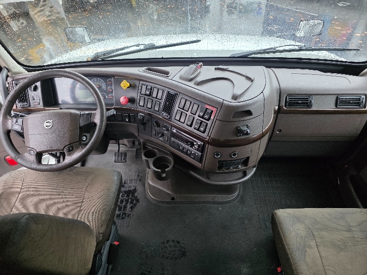 Used 2016 Volvo VNL - photo 14
