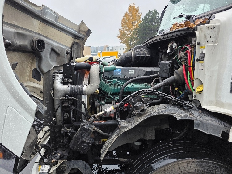 Used 2016 Volvo VNL - photo 23