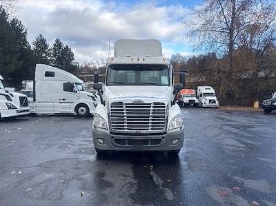 Used 2012 Freightliner Cascadia Detroit DD13 Semi Truck for sale #718572 - photo 2