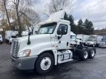 Used 2012 Freightliner Cascadia Detroit DD13 Semi Truck for sale #718572 - photo 5