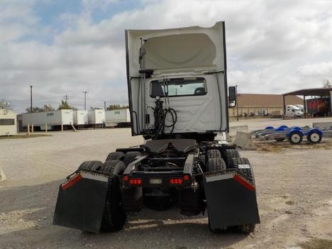 Used 2020 International LT - photo 7