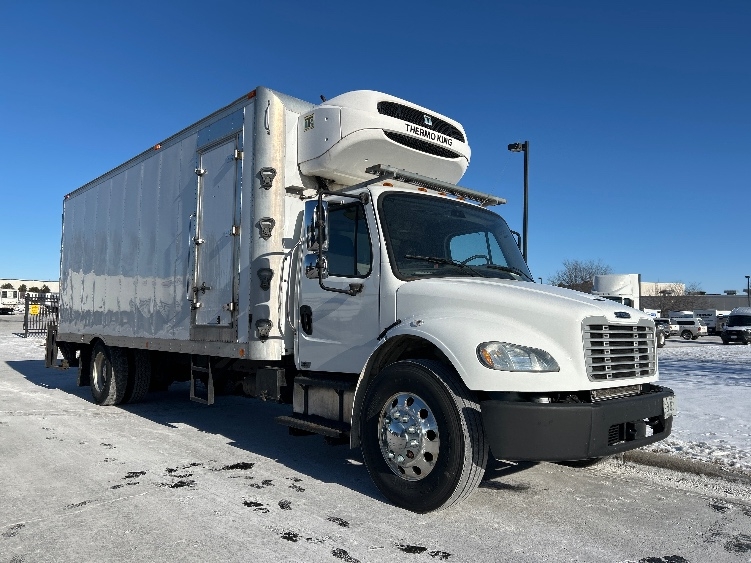 Used 2016 Freightliner M2 106 - photo 1
