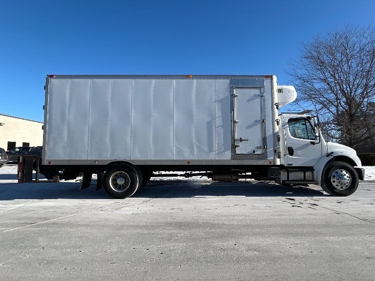 Used 2016 Freightliner M2 106 - photo 16