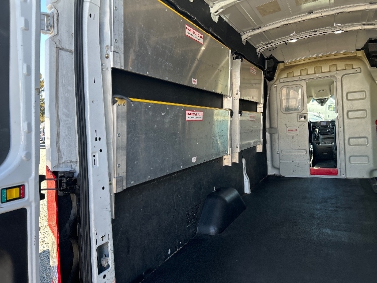 Used 2021 Ford Transit 350 - photo 11