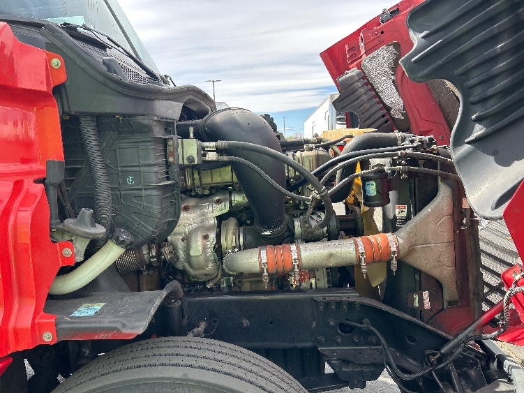 Used 2018 Freightliner Cascadia - photo 22