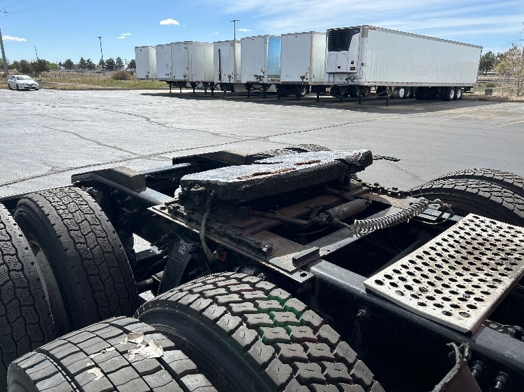 Used 2018 Freightliner Cascadia - photo 25