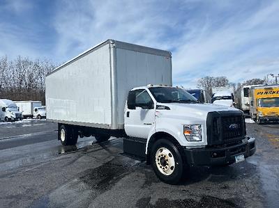 Used 2022 Ford F-750 - photo 1
