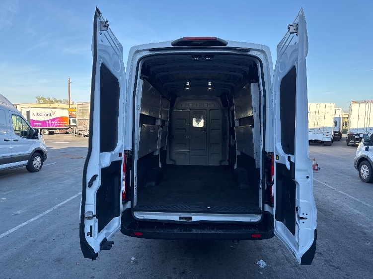 Used 2021 Ford Transit 350 - photo 9