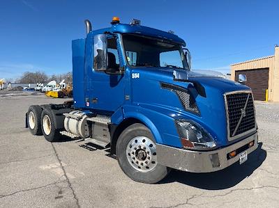 Used 2017 Volvo VNL - photo 1