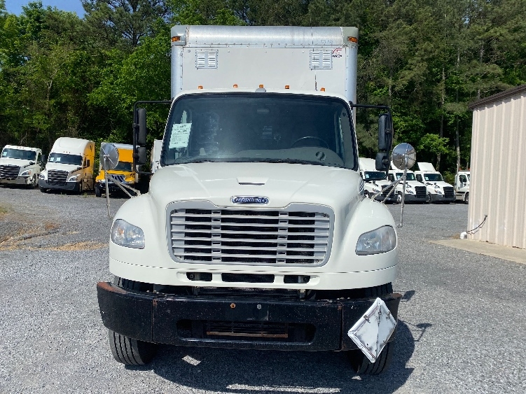 Used 2015 Freightliner M2 106 - photo 2