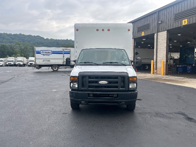 Used 2015 Ford E-350 - photo 2