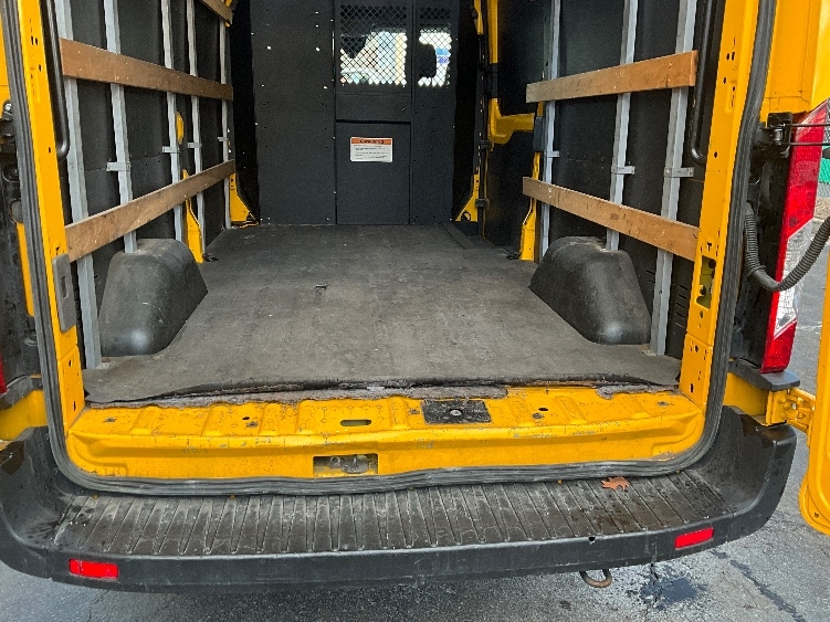 Used 2020 Ford Transit 250 - photo 10
