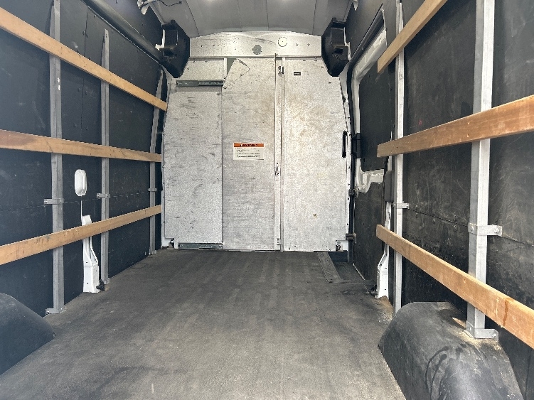 Used 2022 Ford Transit 250 - photo 10