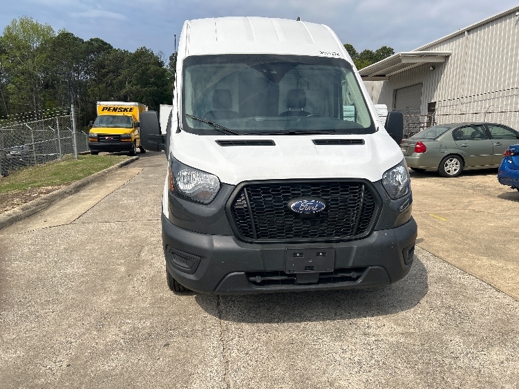 Used 2022 Ford Transit 250 - photo 2