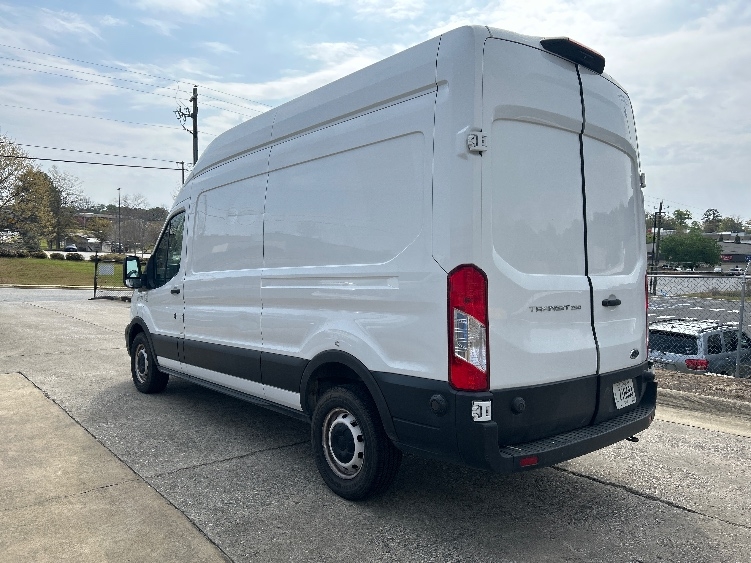 Used 2022 Ford Transit 250 - photo 8