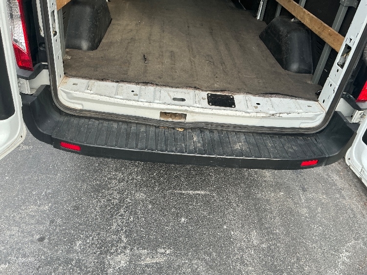 Used 2022 Ford Transit 250 - photo 11