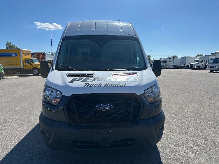Used 2022 Ford Transit 250 - photo 2